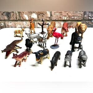Huge Mixed Animal Toy Figure Lot – Safari Zoo W/Tigers, Lions, Monkeys & Others!